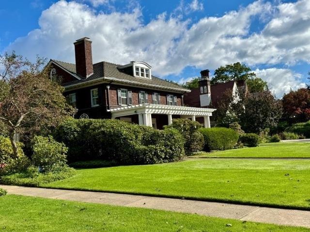 House for sale in Warren, Warren County