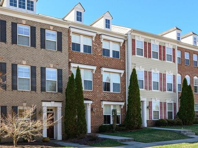 Townhouse for sale in Virginia