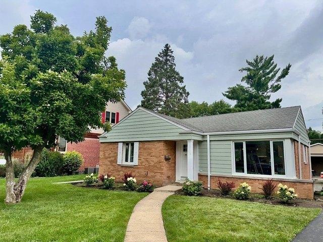 House for sale in Mount Prospect, Illinois
