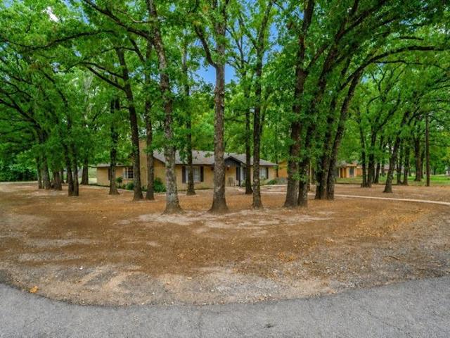 House for sale in Edgewood, Texas