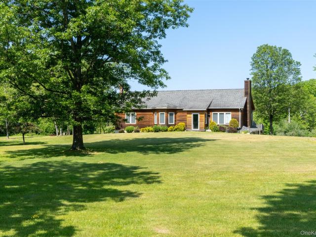 House for sale in Millbrook, New York