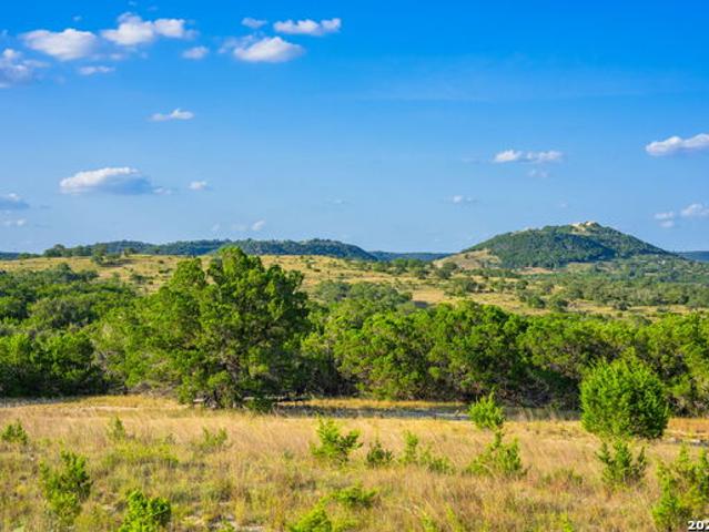 Farm for sale in Bandera, Bandera County
