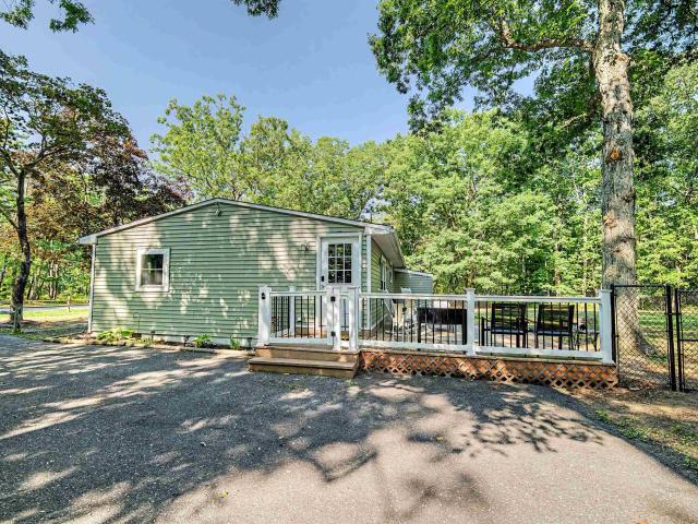 House for sale in Dorothy, New Jersey