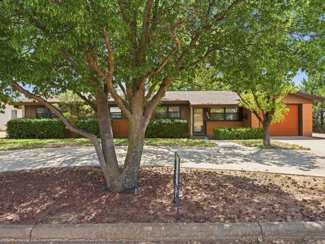 House for sale in Abernathy, Texas