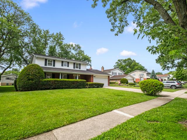 House for sale in Darien, Illinois