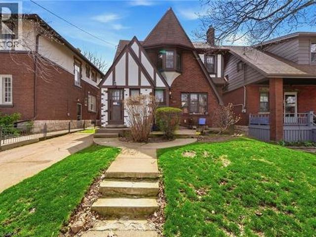 House for sale in Ancaster, Ontario
