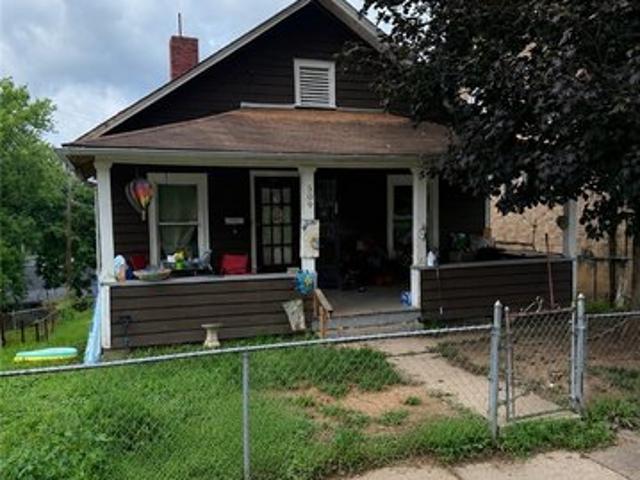 House for sale in Charleston, West Virginia
