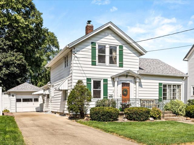 House for sale in Ottawa, Illinois
