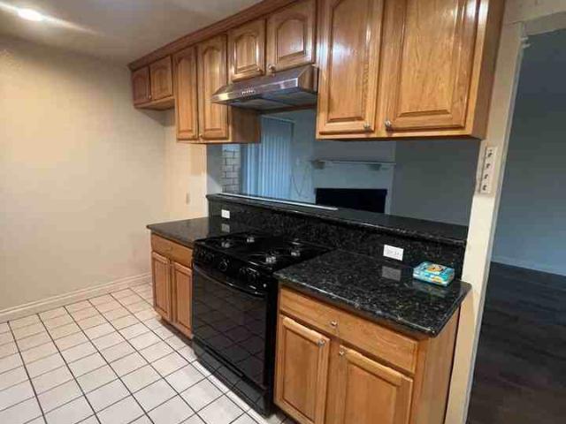 Apartment for rent in Huntington Beach, California