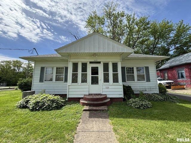 House for sale in Fulton, Illinois