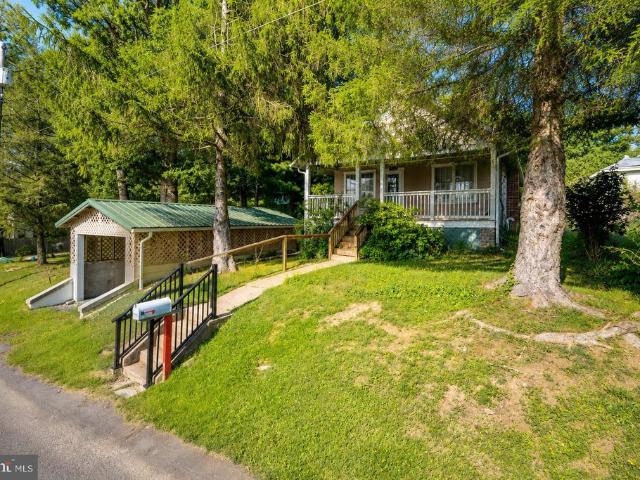 House for sale in Garrett, Maryland