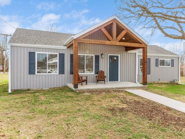 House for sale in Ash Grove, Missouri