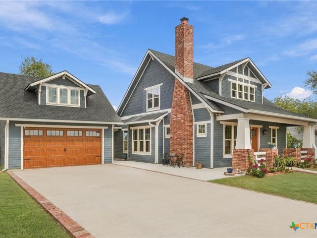 House for sale in Shiner, Lavaca County