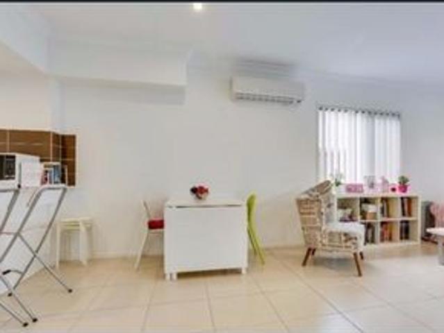 Townhouse for rent in Calamvale, Greater Brisbane