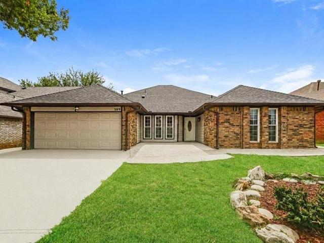 House for sale in Yukon, Oklahoma