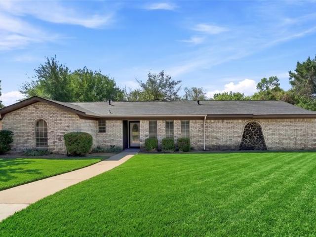 House for sale in Colleyville, Texas
