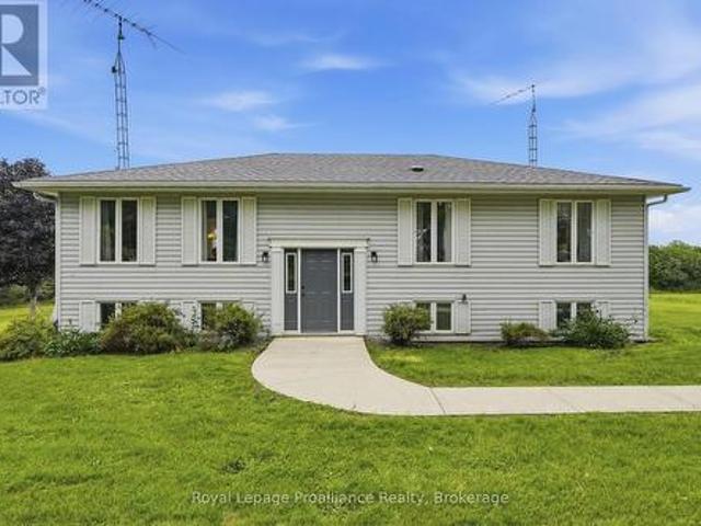 House for sale in Ontario