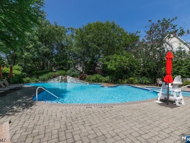 Townhouse for sale in Livingston