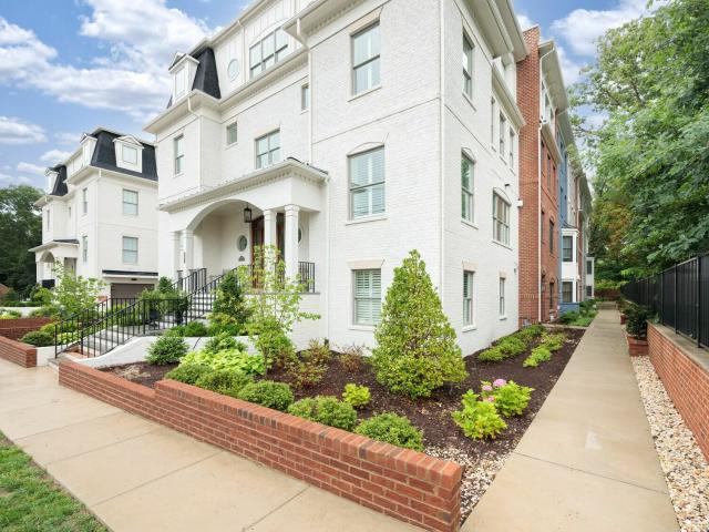 Townhouse for sale in Richmond