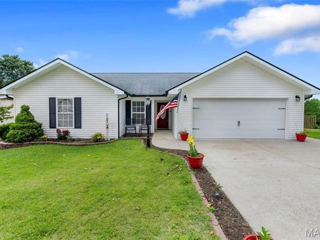 House for sale in Jackson, Missouri