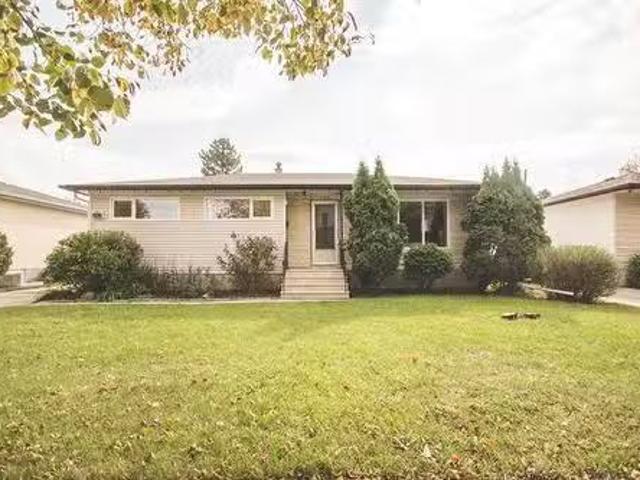 House for sale in East St. Paul, Manitoba