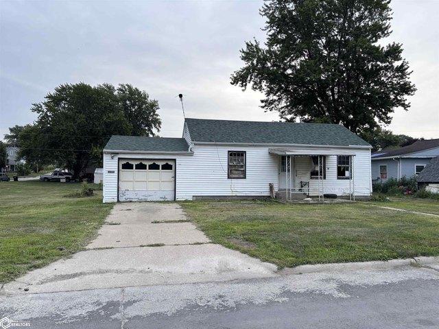 House for sale in Creston, Iowa
