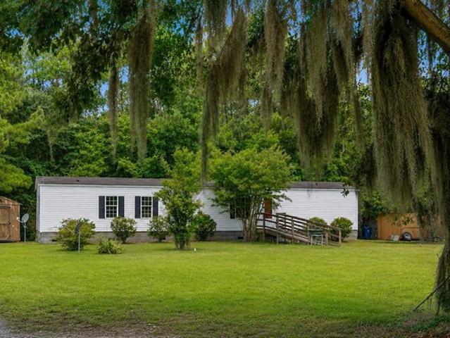 House for sale in Bonneau, South Carolina