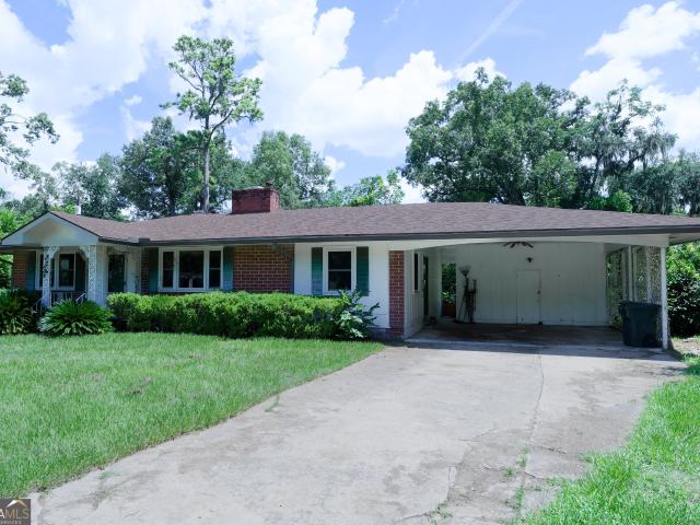 House for sale in Oak Bluff, Brunswick