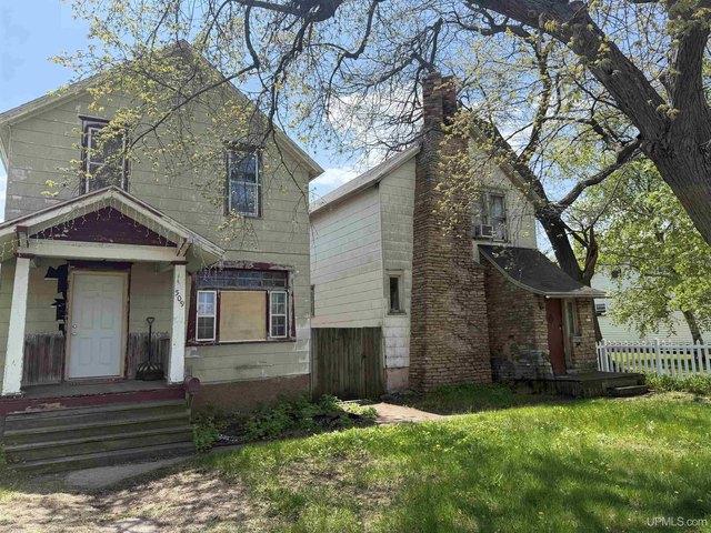 House for sale in Escanaba, Michigan