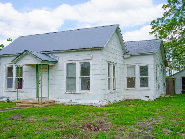 House for sale in Weimar, Texas