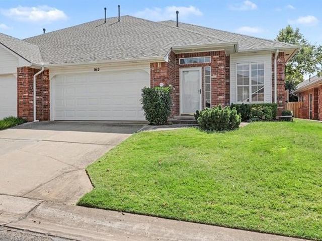 Condo for sale in Edmond, Oklahoma