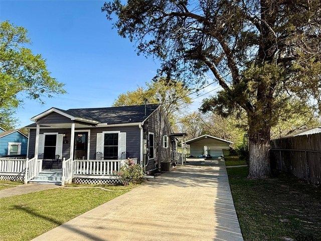 House for sale in Wood, Texas