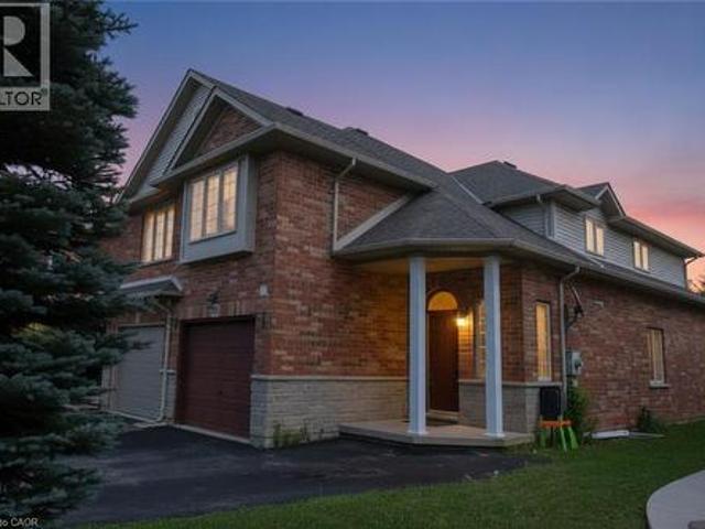 House for sale in Ancaster, Ontario