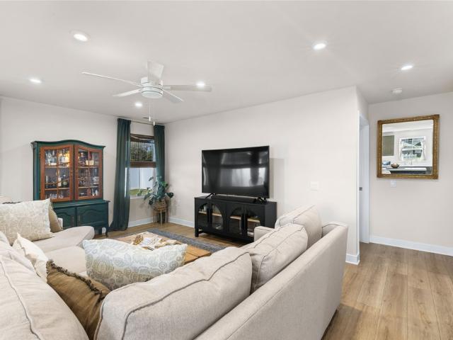 House for sale in Dalton, Seneca