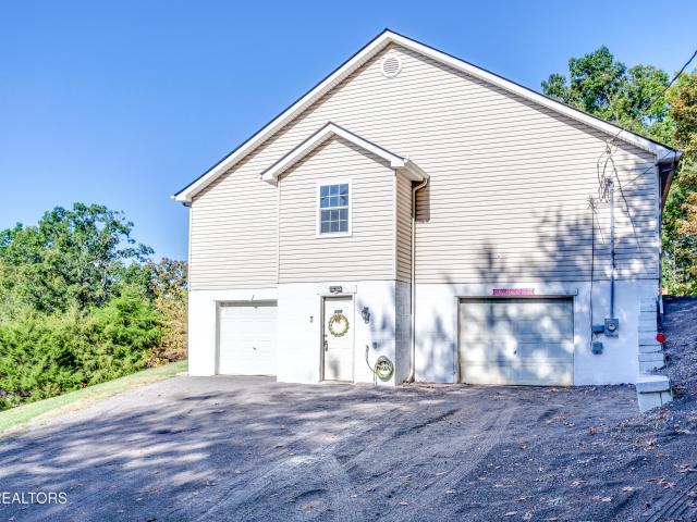 House for sale in Thorn Hill, East Tennessee