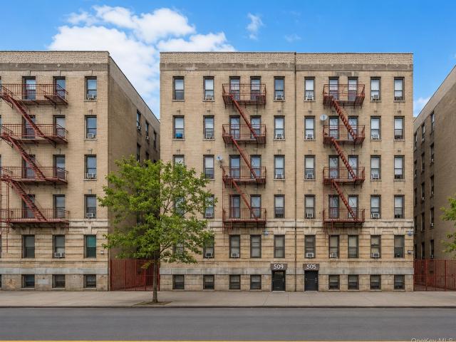 Commercial for sale in Arverne, New York