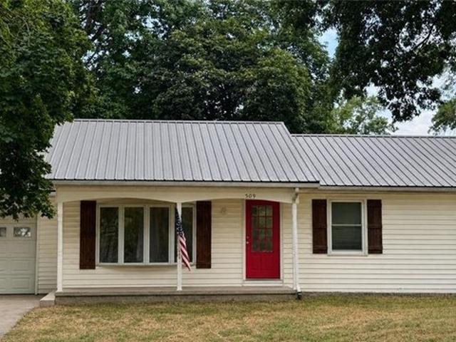 House for sale in Higginsville, Missouri