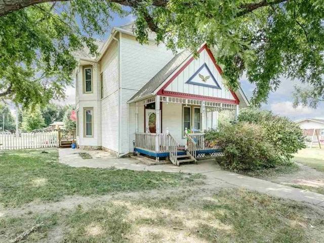 House for sale in Colwich, Sedgwick County