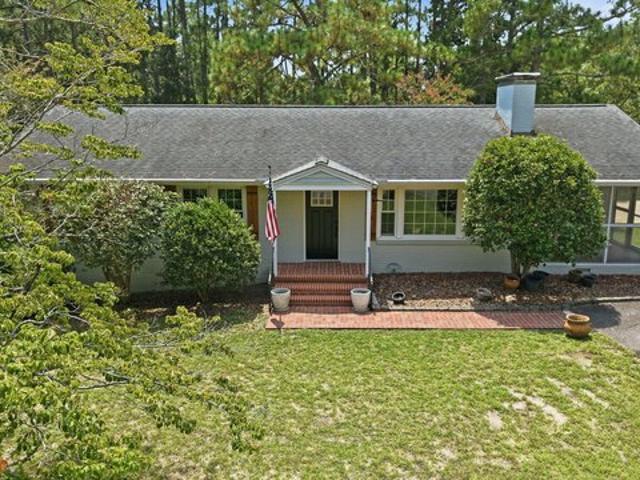 House for sale in Aberdeen, North Carolina