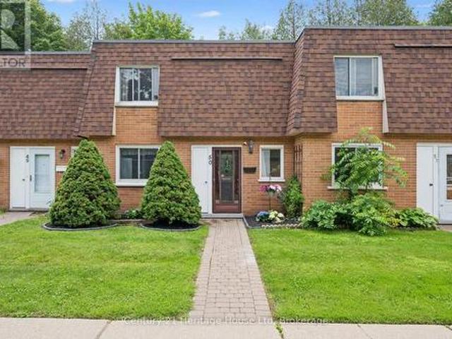 Townhouse for sale in Guelph, Ontario