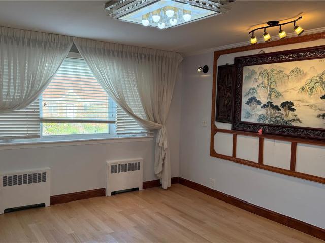 House for sale in Queens, Arverne
