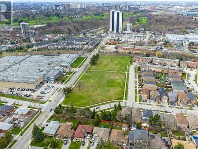 Commercial for rent in Woburn, Ontario