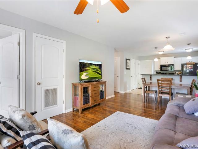 Condo for sale in Lake Ozark, Miller County