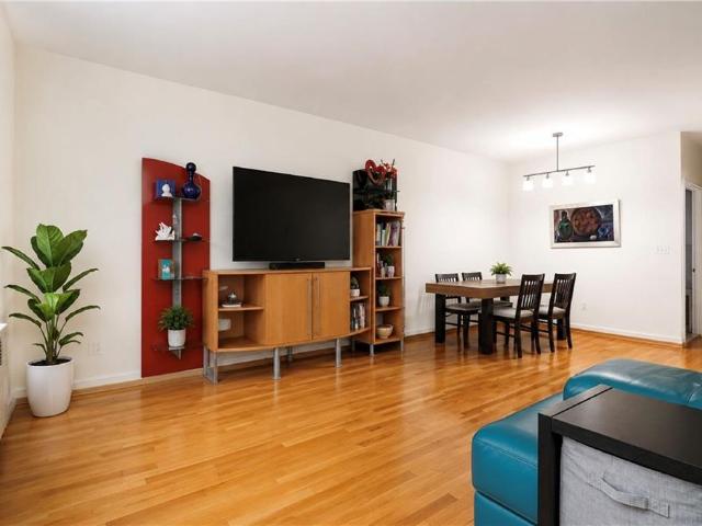Condo for sale in Arverne, New York