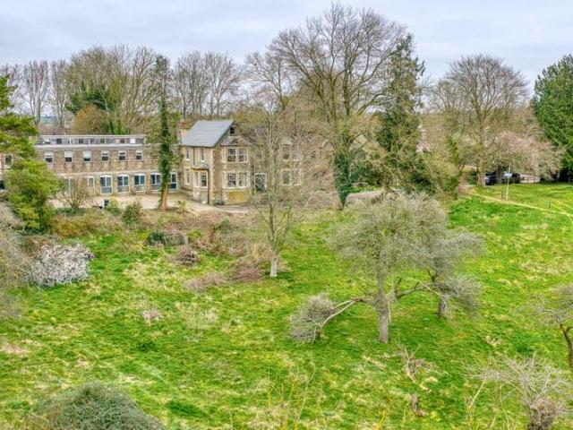 House for sale in Pitcombe