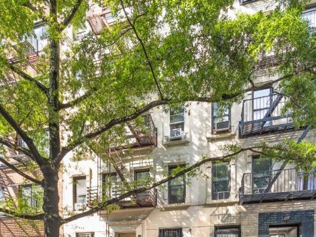 Apartment for sale in Arverne, New York