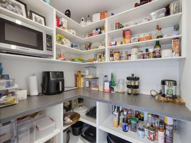 House for sale in Chaslands, Canterbury