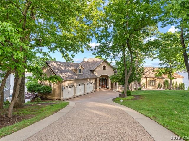 House for sale in Sunrise Beach, Camden County