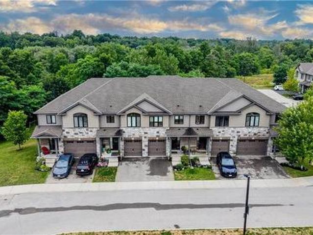 Townhouse for sale in North Dumfries, Ontario