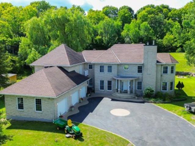House for sale in Les Collines-de-l'outaouais, Quebec